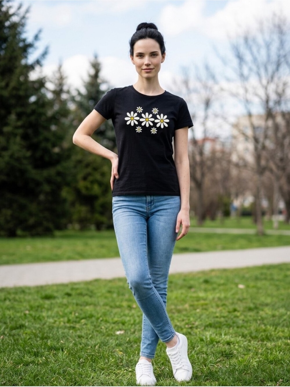 Black Daisy Graphic Tee